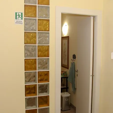 Homesuitehome Πανσιόν