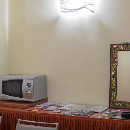 Πανσιόν Homesuitehome 3*
