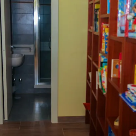 Πανσιόν Homesuitehome 3*