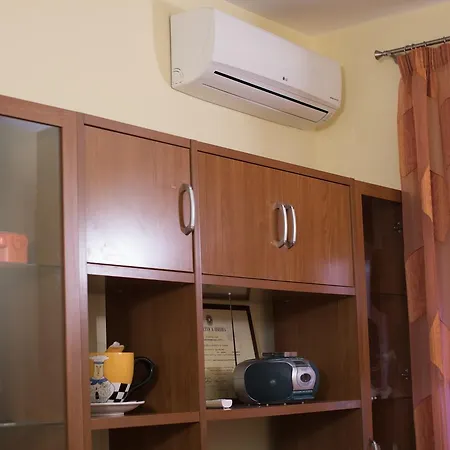 Homesuitehome Guest house 3*
