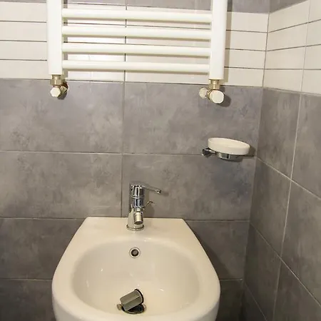 Guest house Homesuitehome 3*